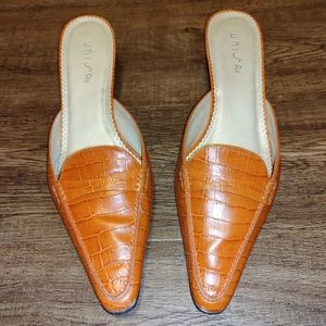 Unisa Paola croc print sz 10